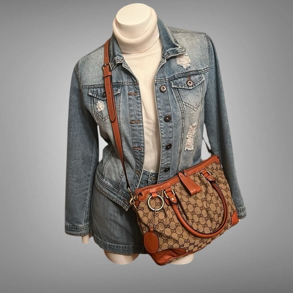 Gucci Handbags - A190 - 💯 % authentic Gucci shoulder bag